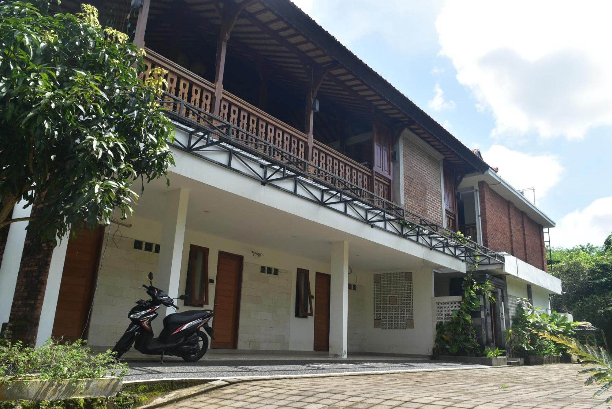 Ketut Joglo Guest House Nusa Dua  Bagian luar foto